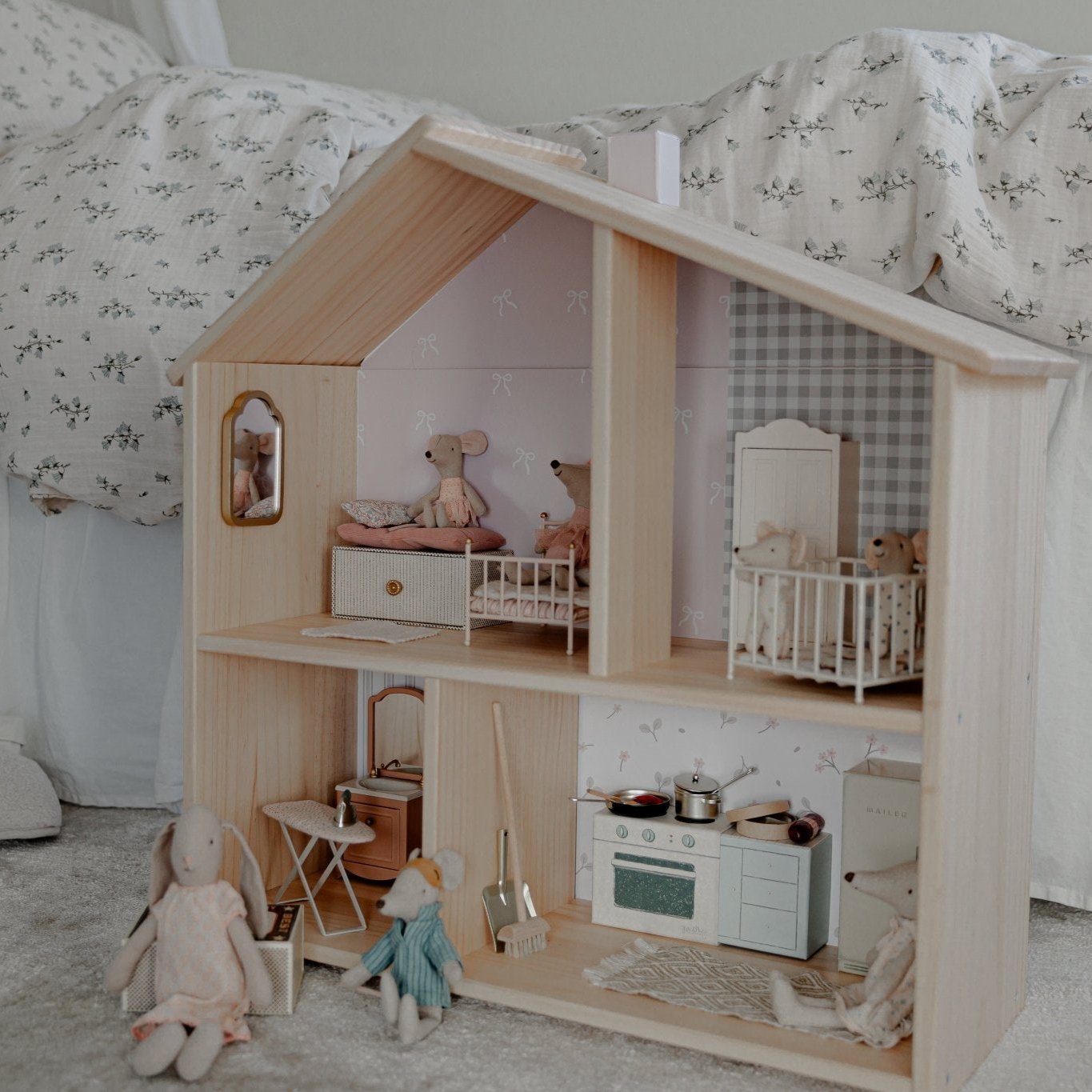 Ikea Dollhouse Makeover 34kvadrat X Piffa Ikea Flisat Dollhouse Decals